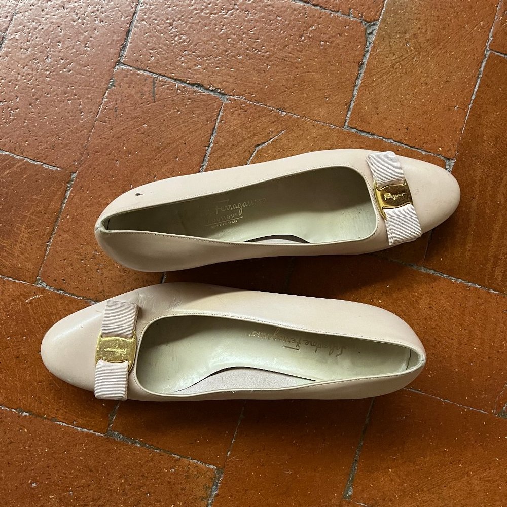 Vintage Pink Leather Salvatore Ferragamo Vara Bow Flats Size 10B
